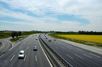 在河南省境內(nèi)，夜間使用ETC過收費站的貨車享九折優(yōu)惠