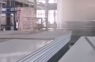 2020年8月21日，志遠(yuǎn)凈化工程項(xiàng)目傳回的汝城智能中央廚房?jī)艋?chē)間工程進(jìn)度